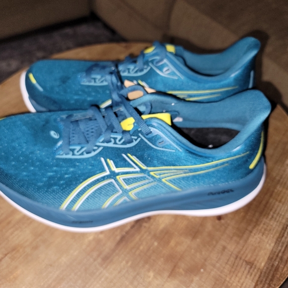 Basics Gel-Cumulus 26 Mens color: evening teal/bright yellow. Size 10.5 ex wide. - Picture 2 of 5